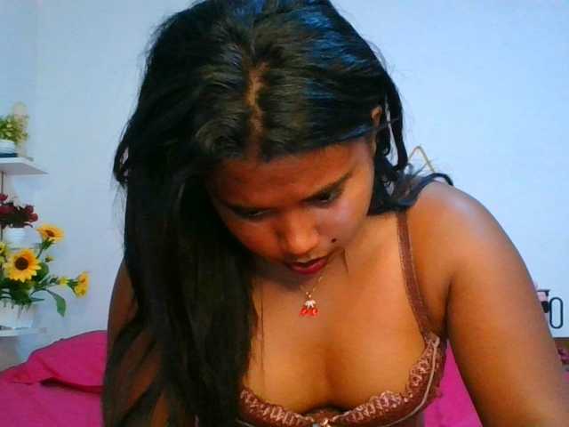 Pauliemarie live cam on BongaCams