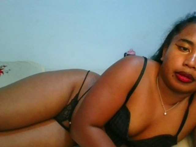 Pauliemarie live cam on BongaCams
