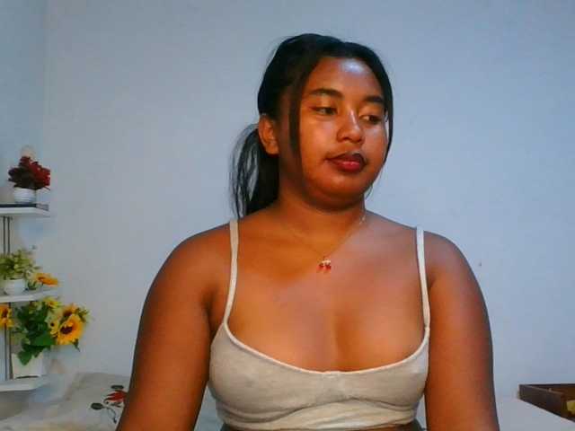 Pauliemarie live cam on BongaCams