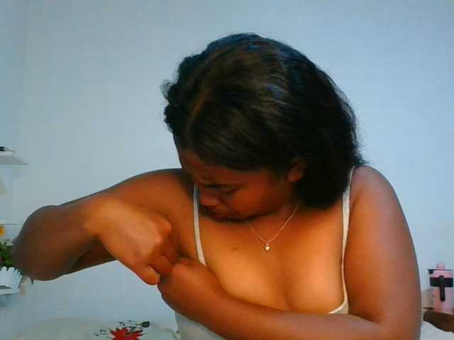 Pauliemarie live cam on BongaCams
