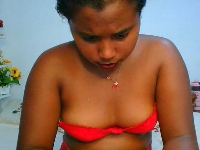 Pauliemarie live cam on BongaCams