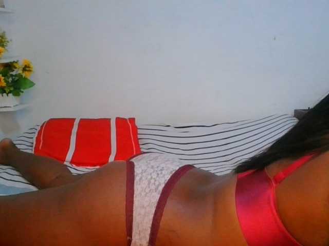 Pauliemarie live cam on BongaCams