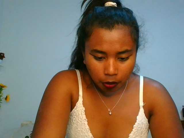 Pauliemarie live cam on BongaCams