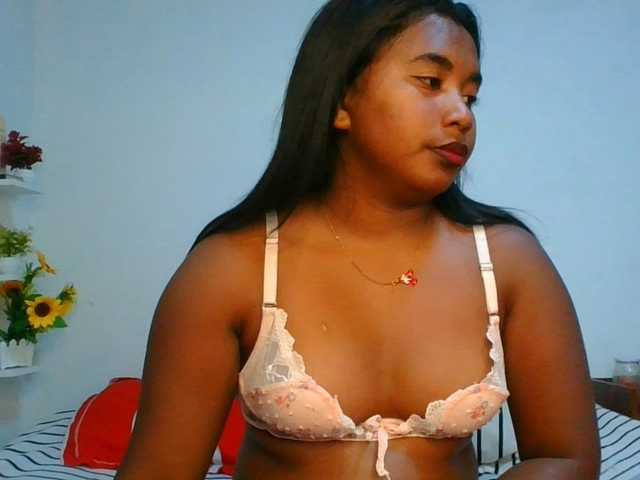 Pauliemarie live cam on BongaCams