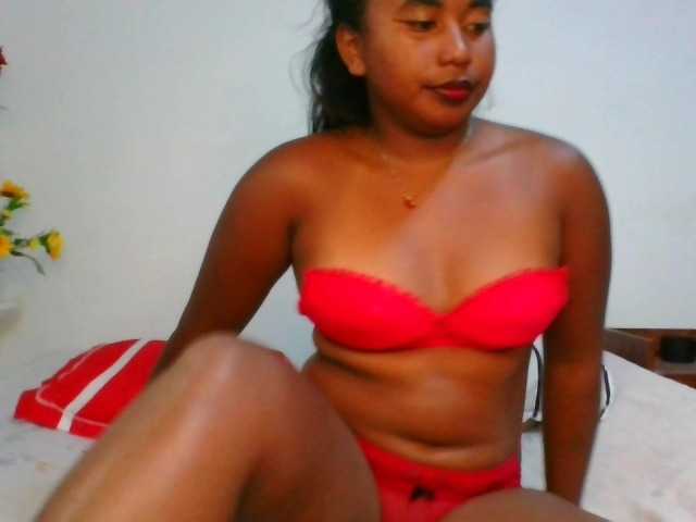 Pauliemarie live cam on BongaCams