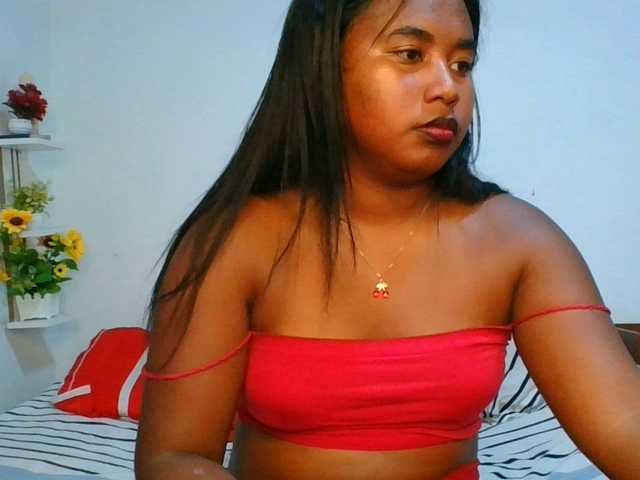 Pauliemarie live cam on BongaCams