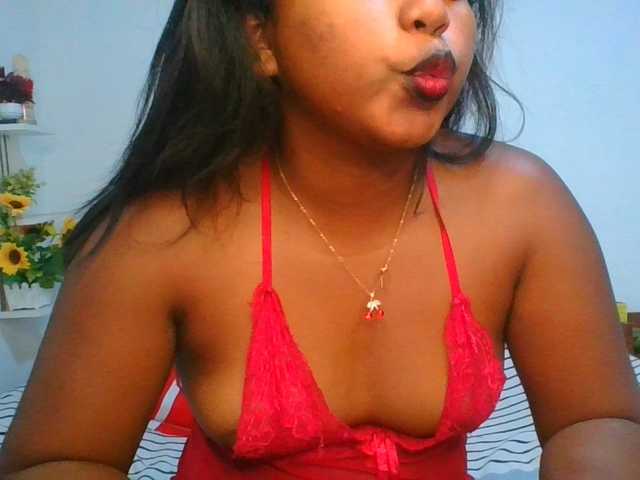 Pauliemarie live cam on BongaCams