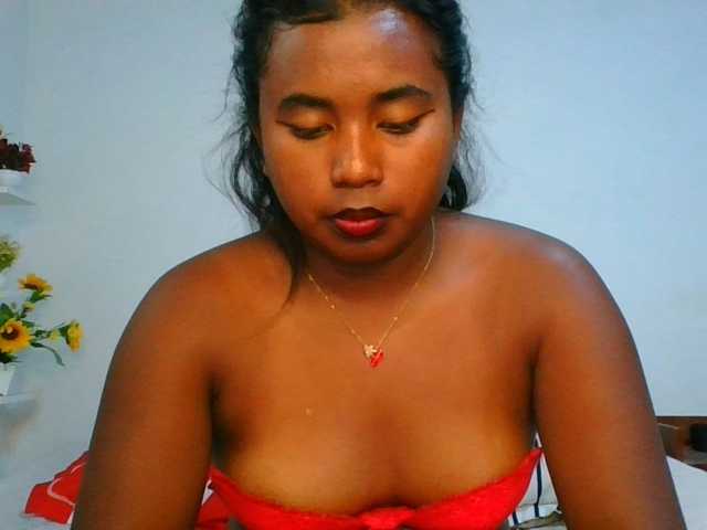 Pauliemarie live cam on BongaCams
