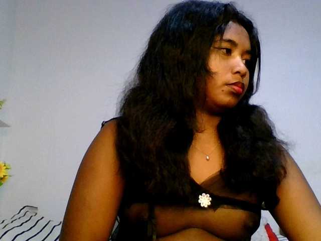 Pauliemarie live cam on BongaCams