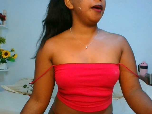 Pauliemarie live cam on BongaCams