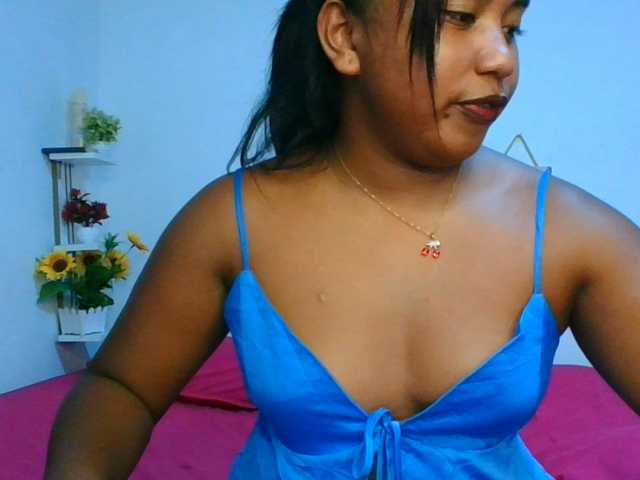 Pauliemarie live cam preview