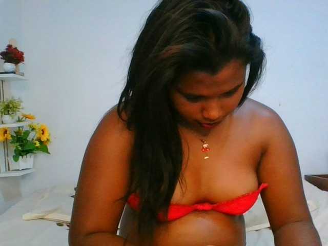 Pauliemarie live cam on BongaCams