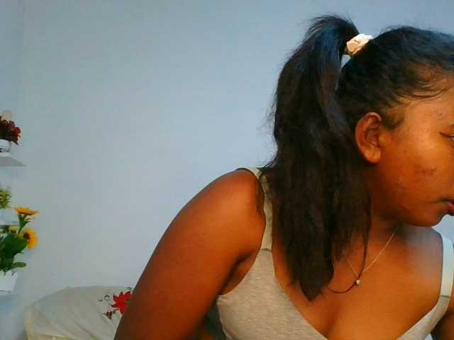 Pauliemarie live cam on BongaCams