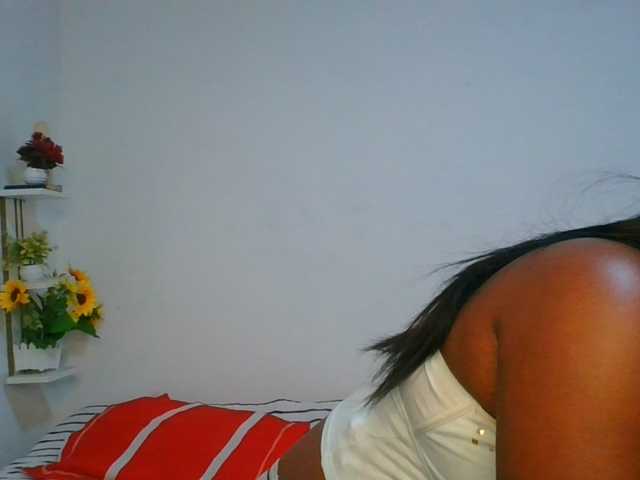 Pauliemarie live cam on BongaCams