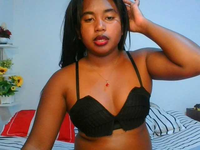 Pauliemarie live cam on BongaCams