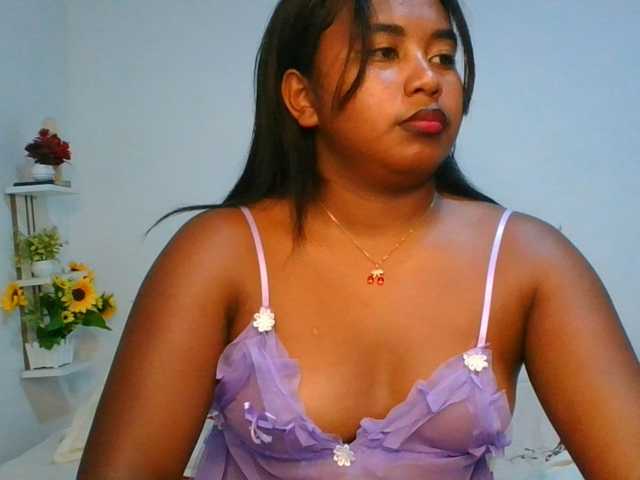 Pauliemarie live cam on BongaCams