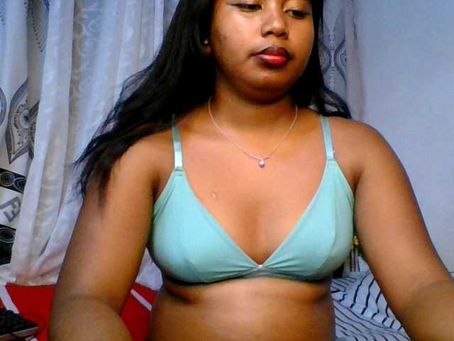 Pauliemarie live cam on BongaCams