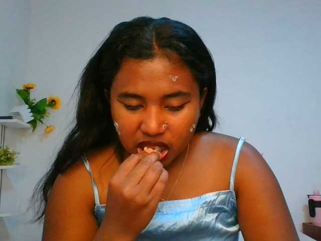 Pauliemarie live cam on BongaCams