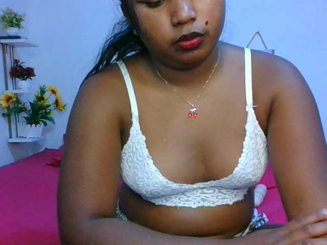Pauliemarie live cam on BongaCams