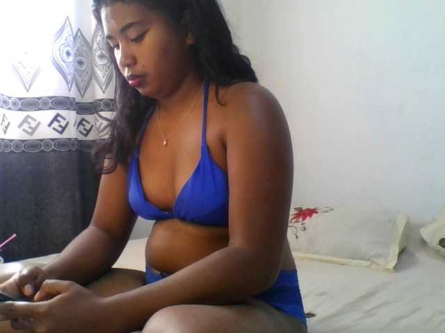Pauliemarie live cam on BongaCams