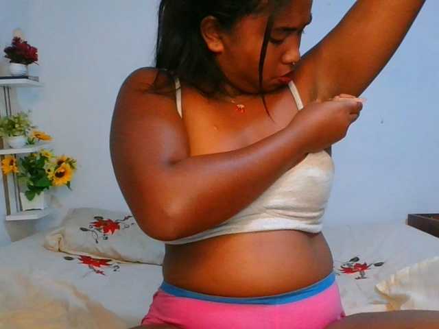 Pauliemarie live cam on BongaCams
