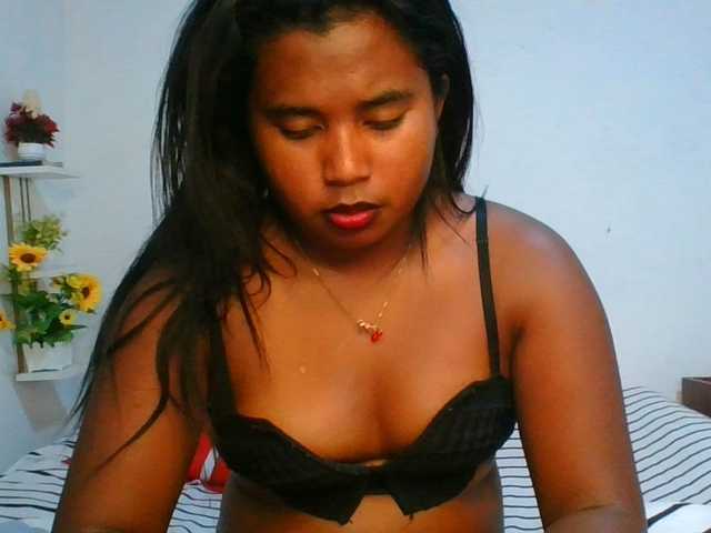 Pauliemarie live cam on BongaCams