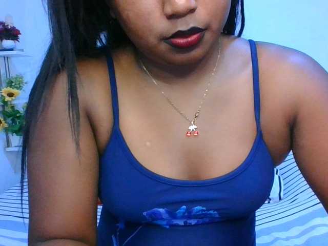 Pauliemarie live cam on BongaCams