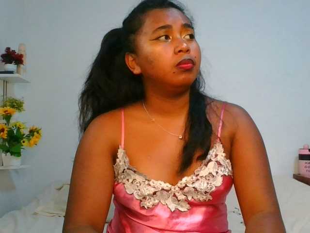 Pauliemarie live cam on BongaCams