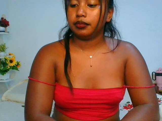 Pauliemarie live cam on BongaCams