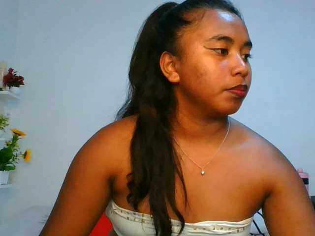 Pauliemarie live cam on BongaCams
