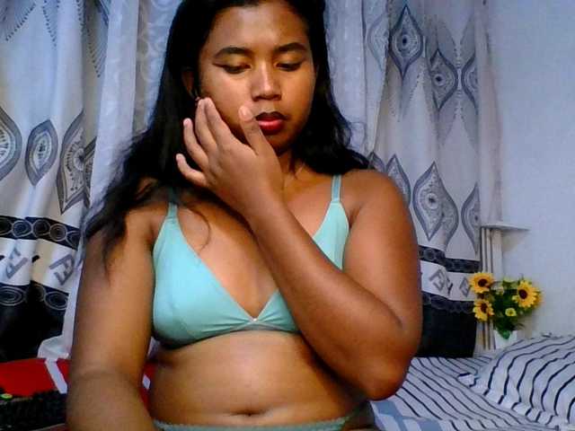 Pauliemarie live cam on BongaCams