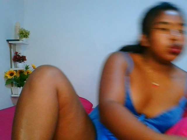 Pauliemarie live cam preview