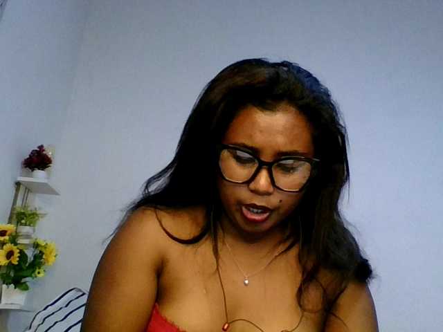 Pauliemarie live cam on BongaCams
