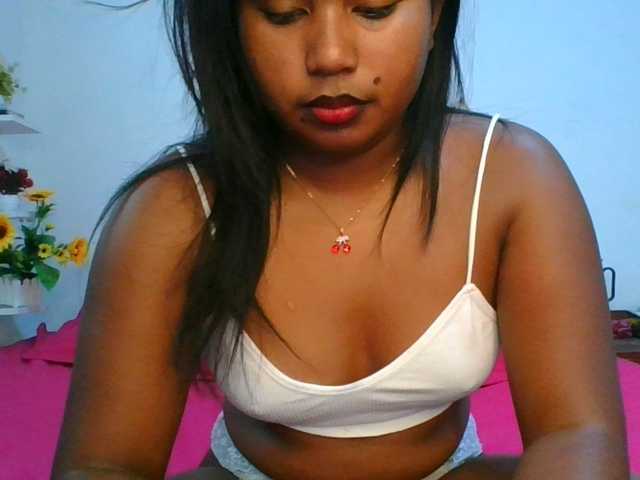 Pauliemarie live cam on BongaCams