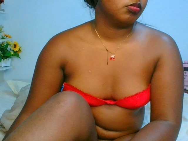 Pauliemarie live cam on BongaCams