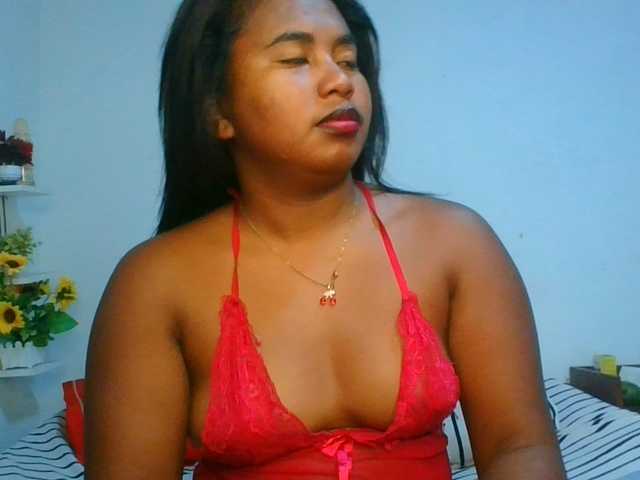 Pauliemarie live cam on BongaCams