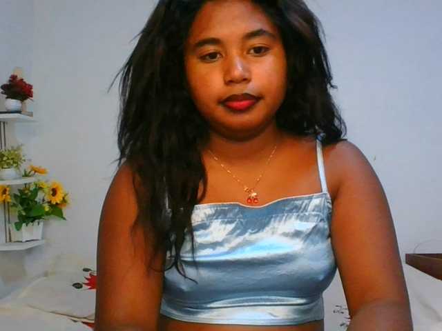 Pauliemarie live cam on BongaCams