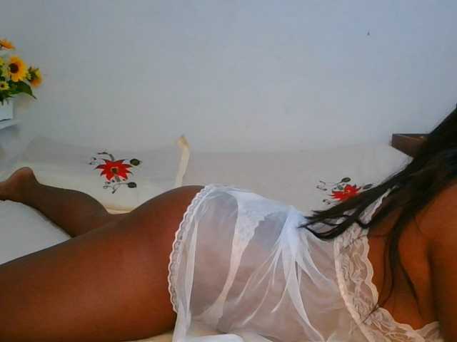 Pauliemarie live cam on BongaCams