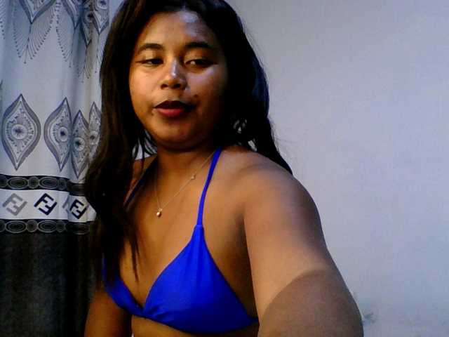 Pauliemarie live cam on BongaCams