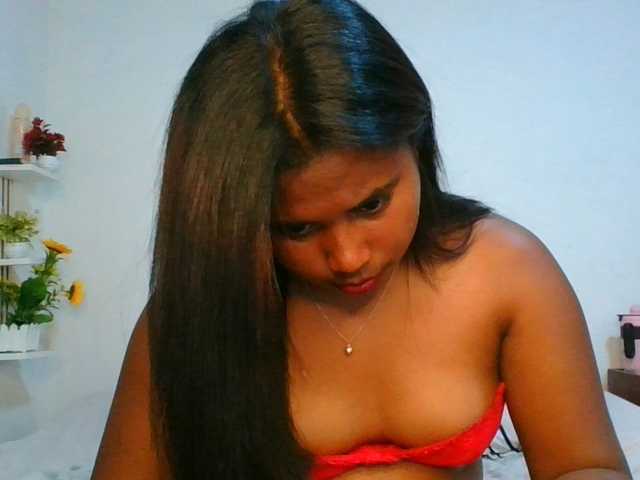 Pauliemarie live cam on BongaCams