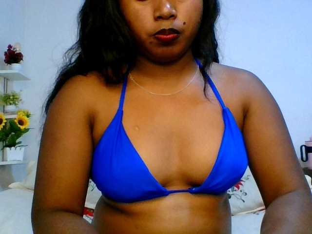 Pauliemarie live cam on BongaCams