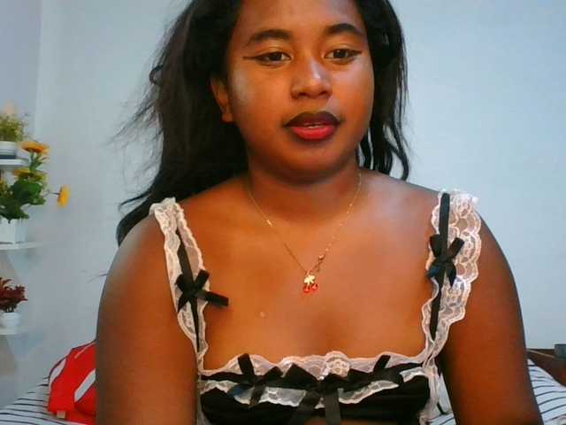 Pauliemarie live cam on BongaCams