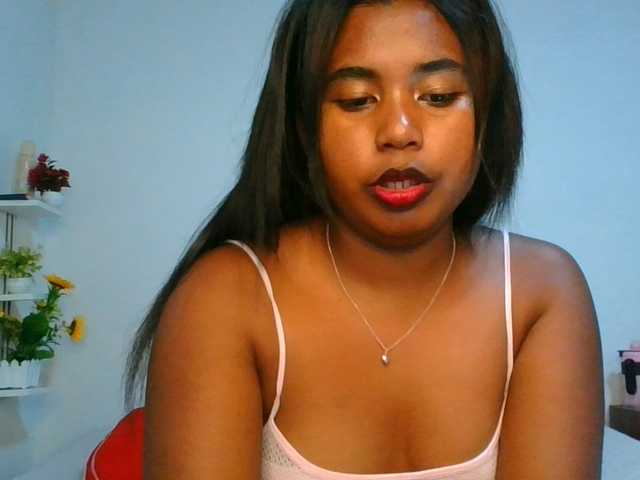 Pauliemarie live cam on BongaCams