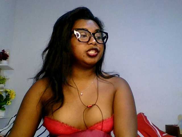 Pauliemarie live cam on BongaCams