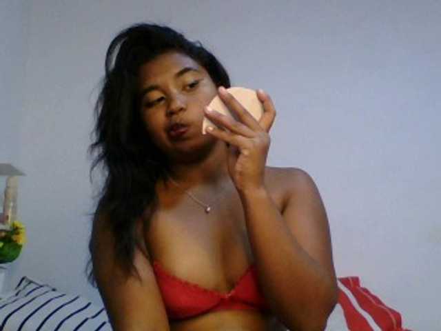 Pauliemarie live cam on BongaCams