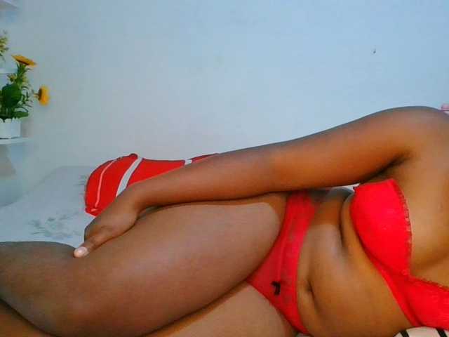 Pauliemarie live cam on BongaCams