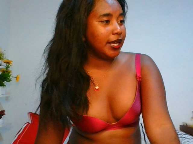 Pauliemarie live cam on BongaCams