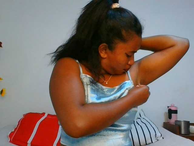 Pauliemarie live cam on BongaCams