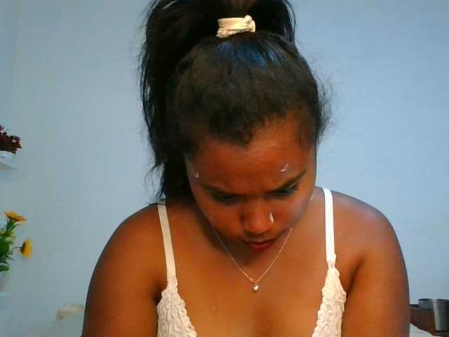 Pauliemarie live cam on BongaCams