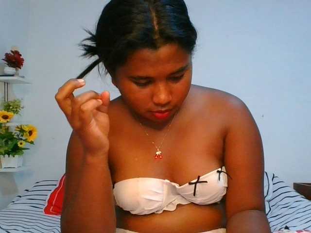 Pauliemarie live cam on BongaCams